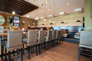 sandman signature edmonton south hotel