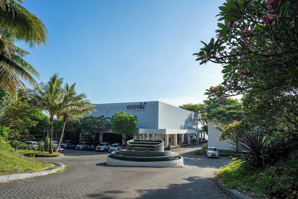 estrella hotel and conference