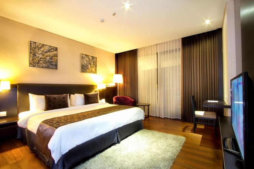 estrella hotel and conference