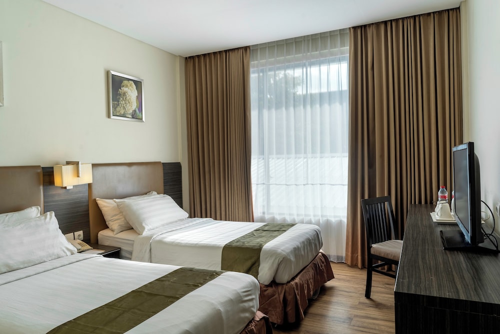 estrella hotel and conference