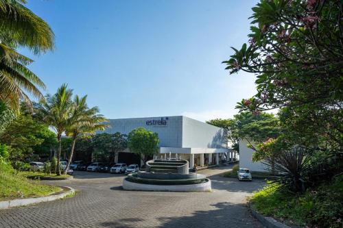 estrella hotel and conference