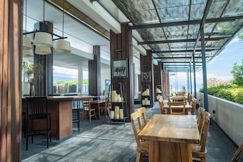 estrella hotel and conference