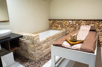 estrella hotel and conference