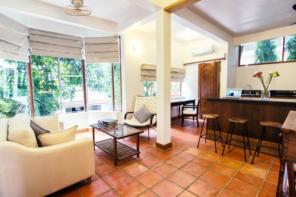 yk art house