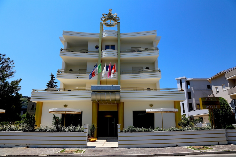 hotel royal