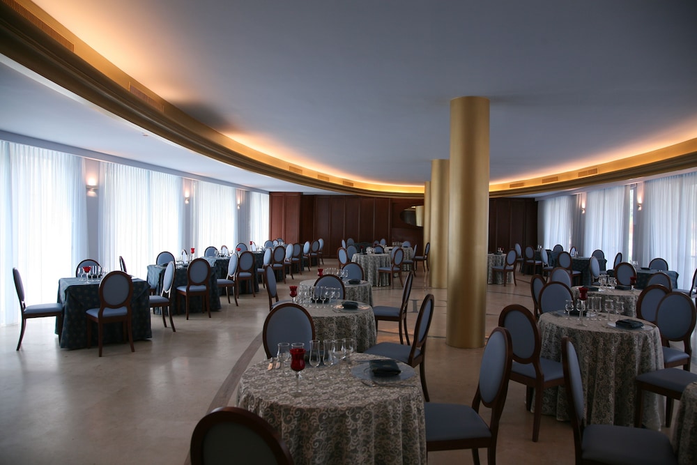 hotel royal