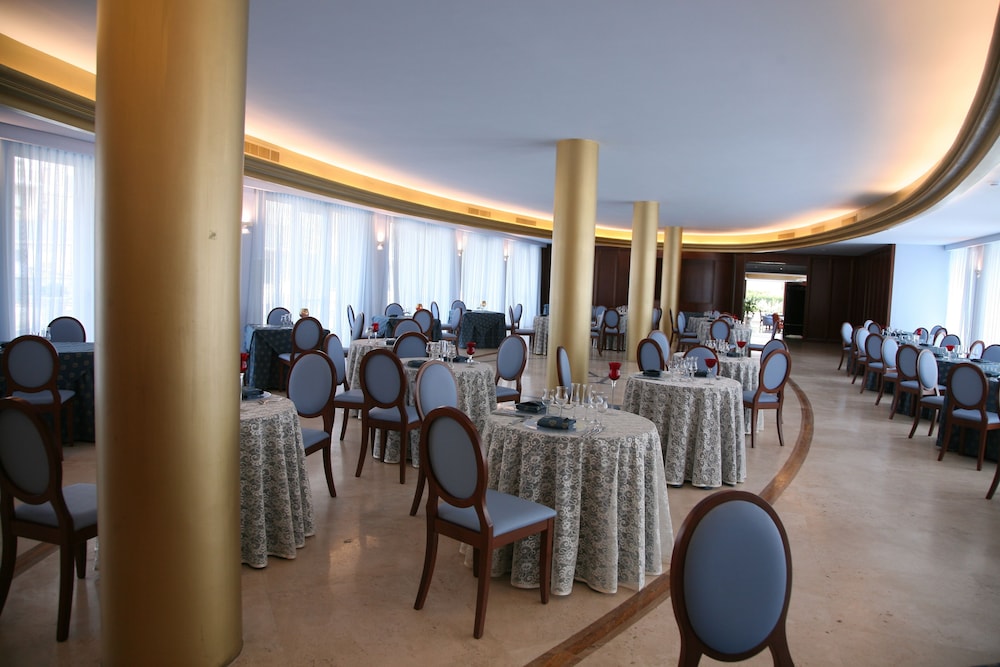 hotel royal