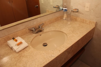 hotel real zapopan