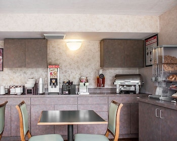 econo lodge elmira corning