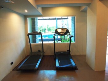 phuket ecozy hotel