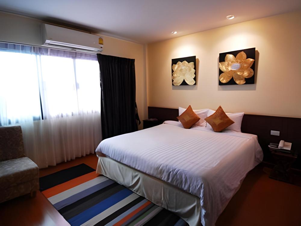 coral grand place bangkok