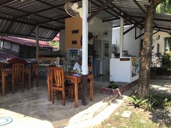 baan aunrak koh chang