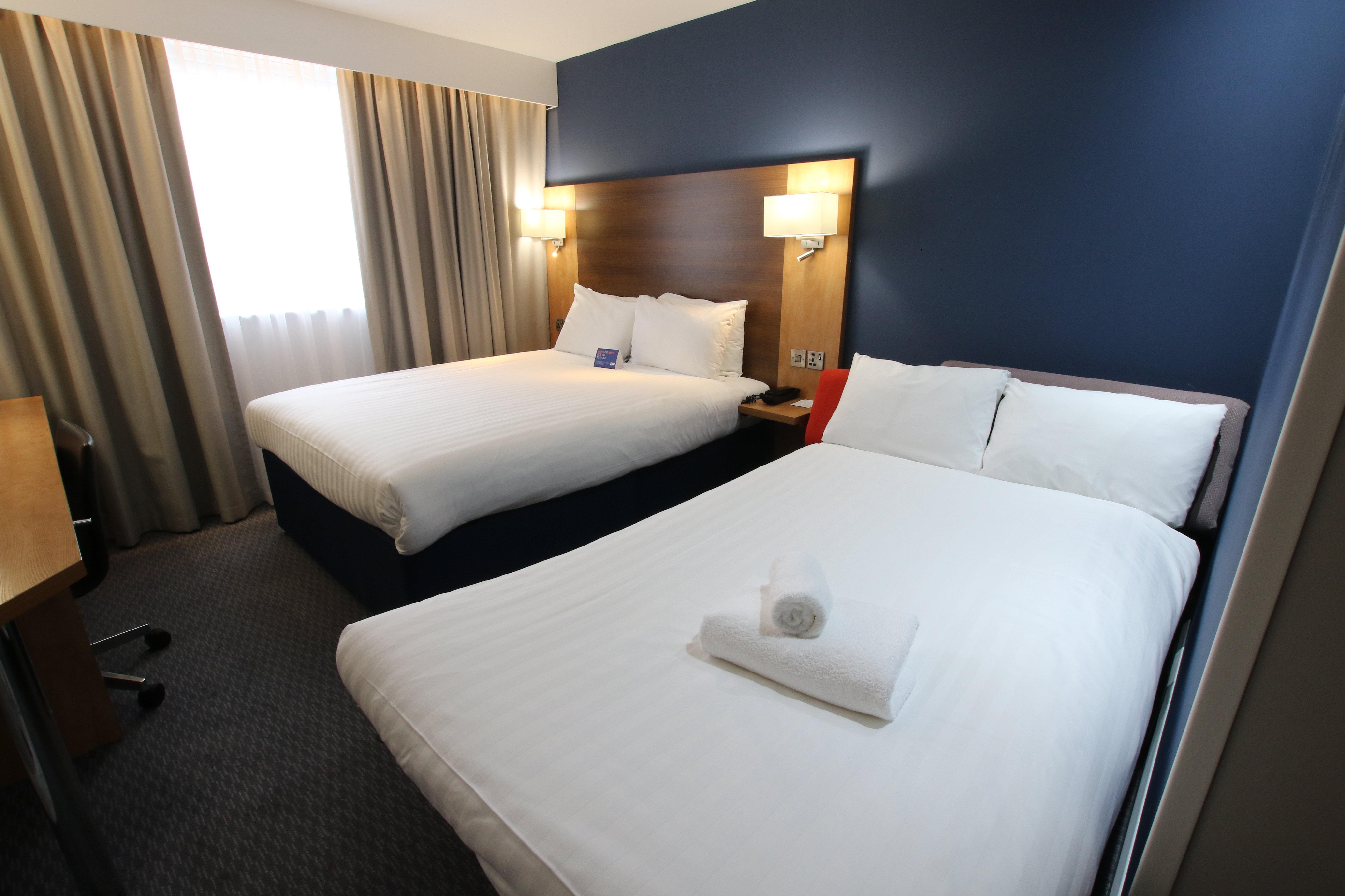 holiday inn express nuneaton by ihg