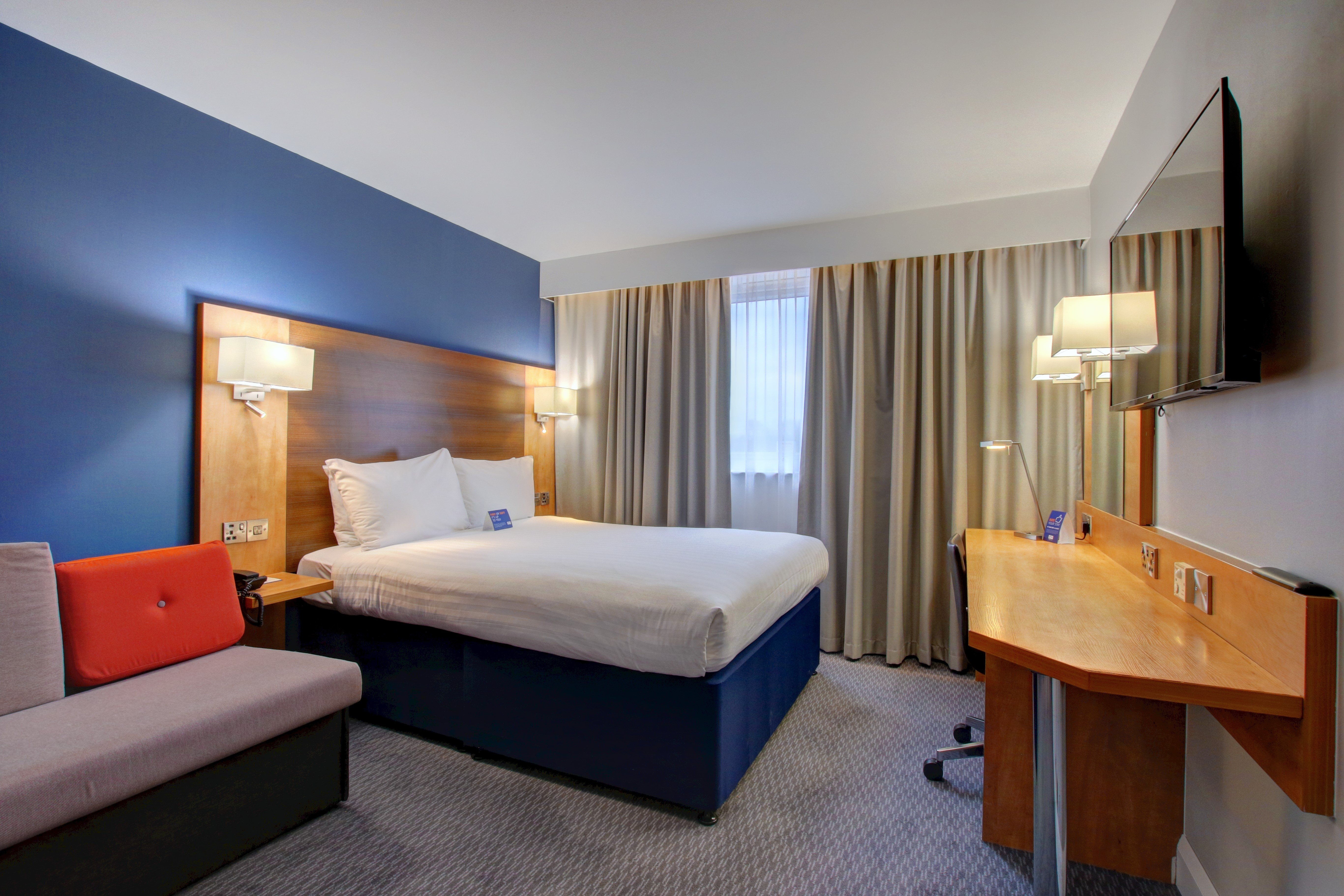 holiday inn express nuneaton by ihg