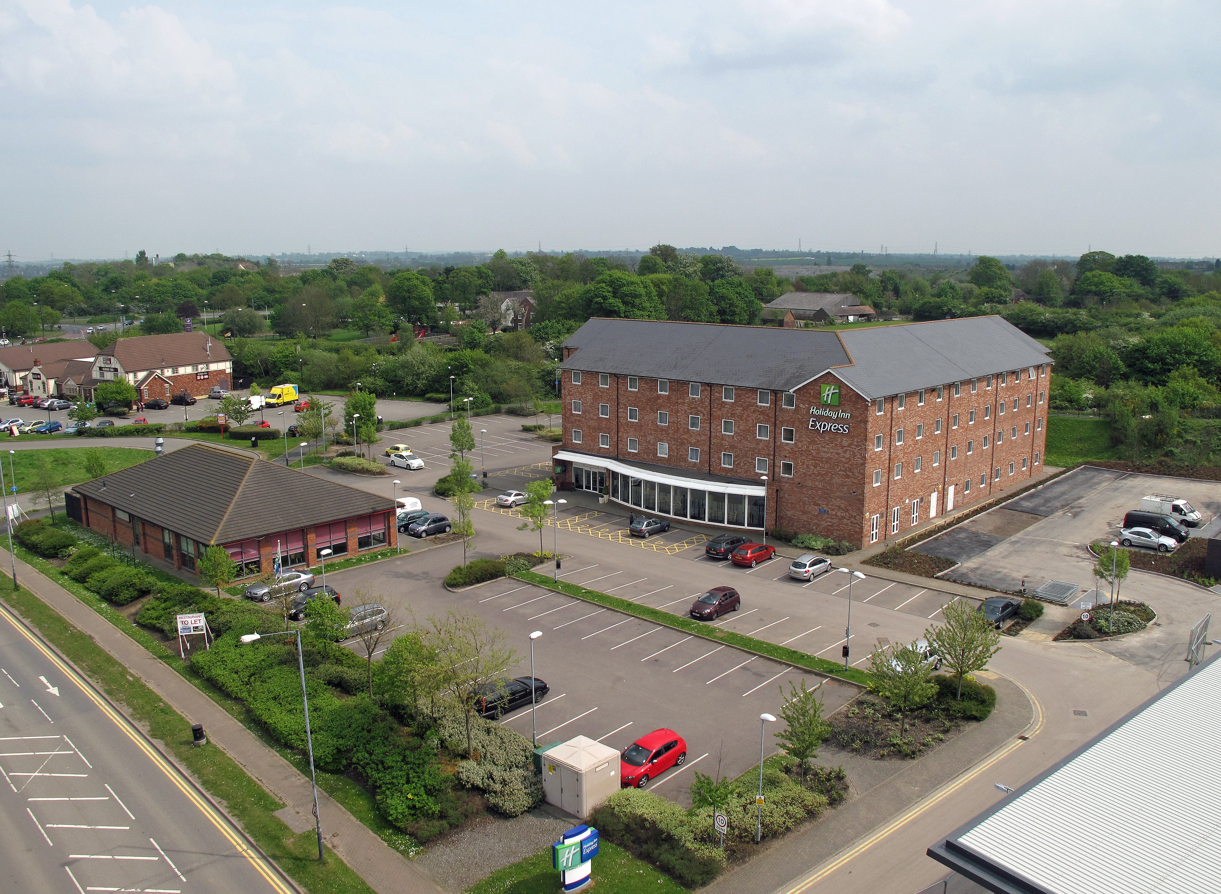 holiday inn express nuneaton by ihg