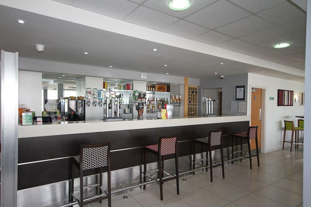 holiday inn express nuneaton by ihg