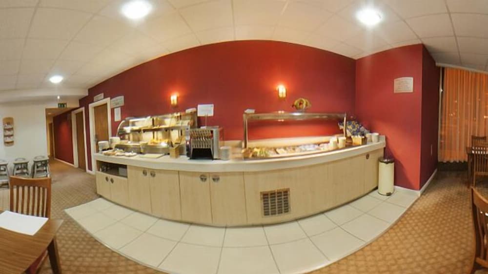 holiday inn express nuneaton by ihg