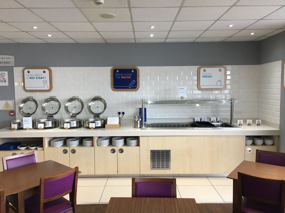 holiday inn express nuneaton by ihg