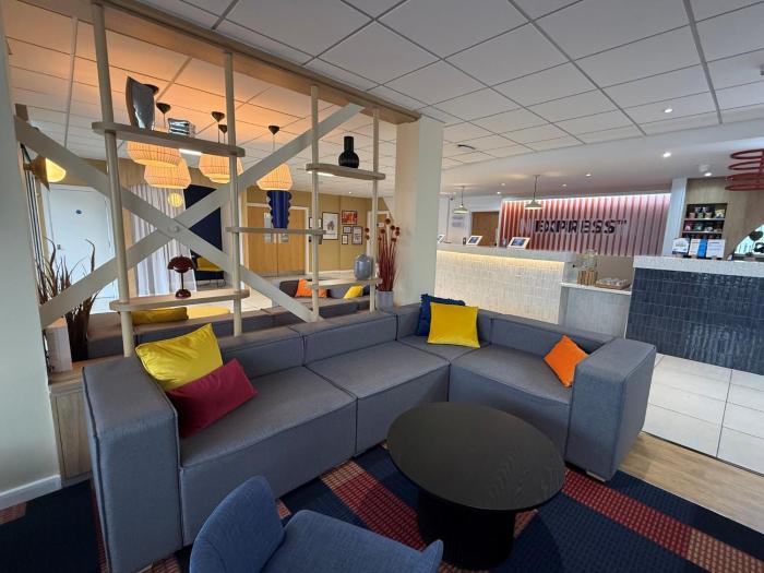 holiday inn express nuneaton by ihg