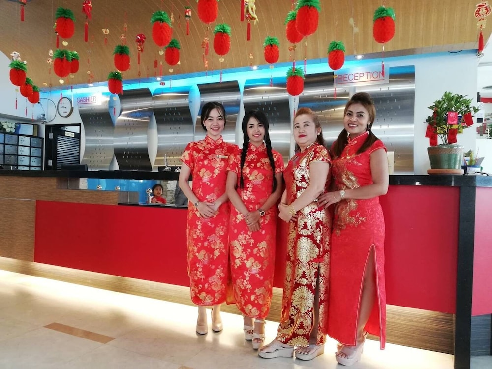 golden crown grand hotel