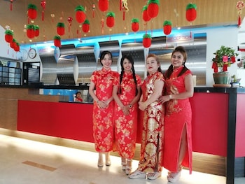 golden crown grand hotel