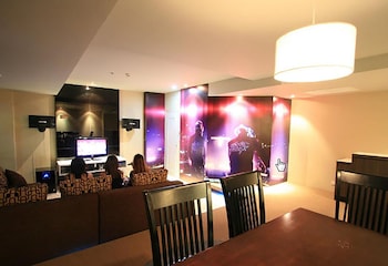 golden crown grand hotel