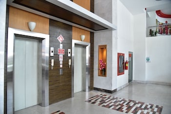 golden crown grand hotel
