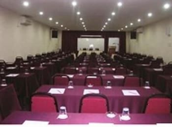 pd sea front hotel