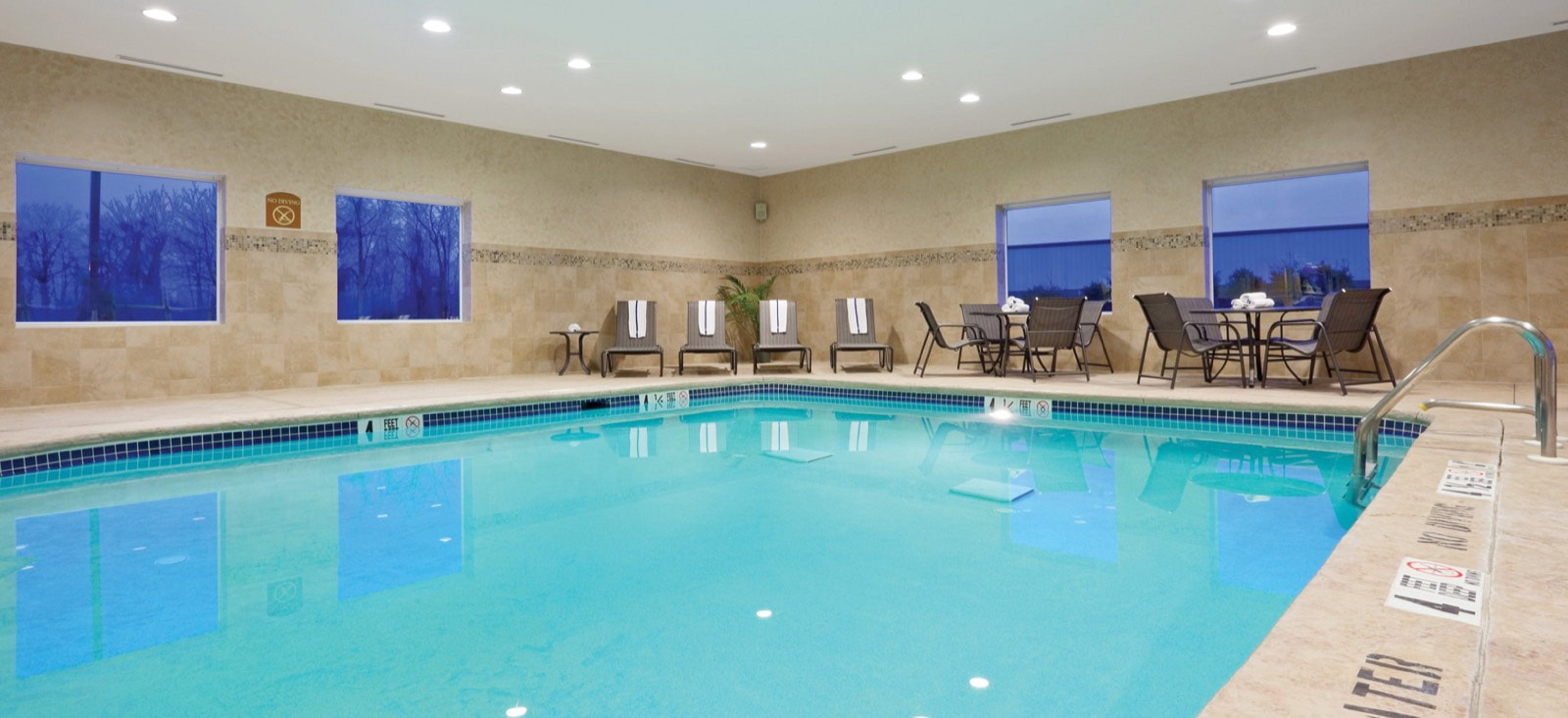 holiday inn express evansville west by ihg