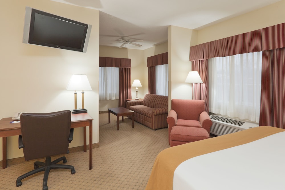 holiday inn express evansville west by ihg