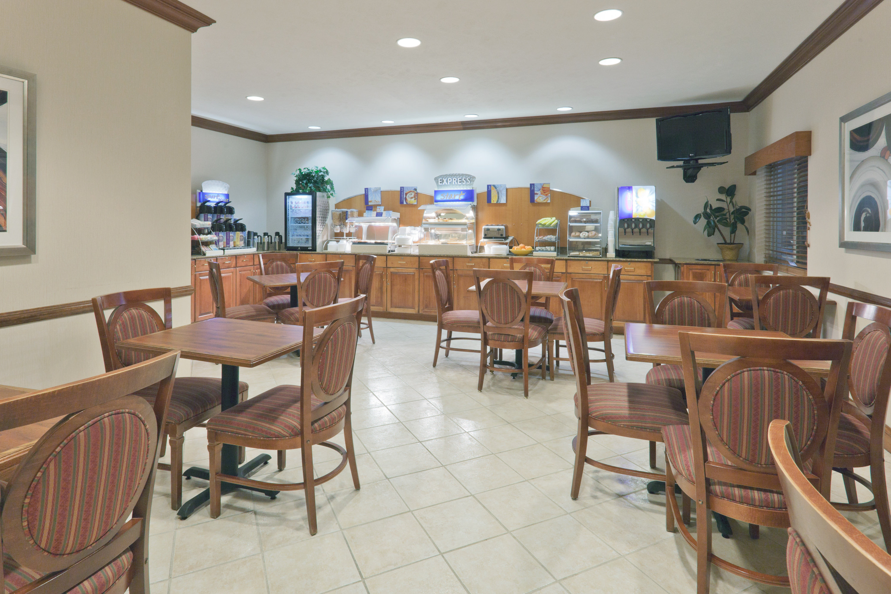 holiday inn express evansville west by ihg