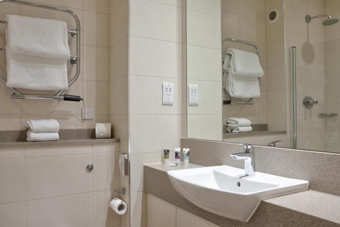 sunday box hill burford bridge hotel