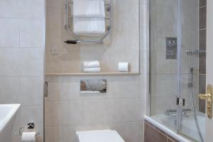 sunday box hill burford bridge hotel