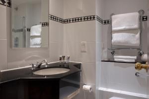 sunday box hill burford bridge hotel