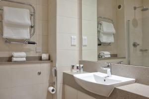 sunday box hill burford bridge hotel