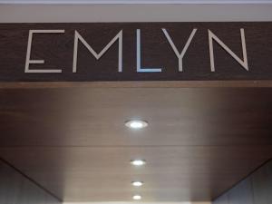 sunday box hill burford bridge hotel