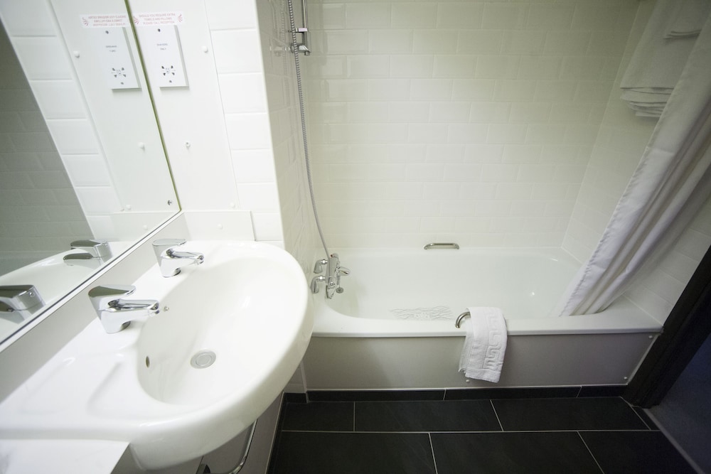 dragonfly hotel kings lynn