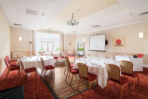 holiday inn reading west by ihg