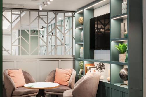 holiday inn reading west by ihg