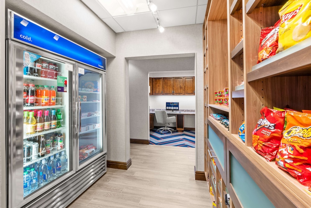 hampton inn and suites fairbanks