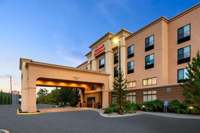 hampton inn and suites fairbanks