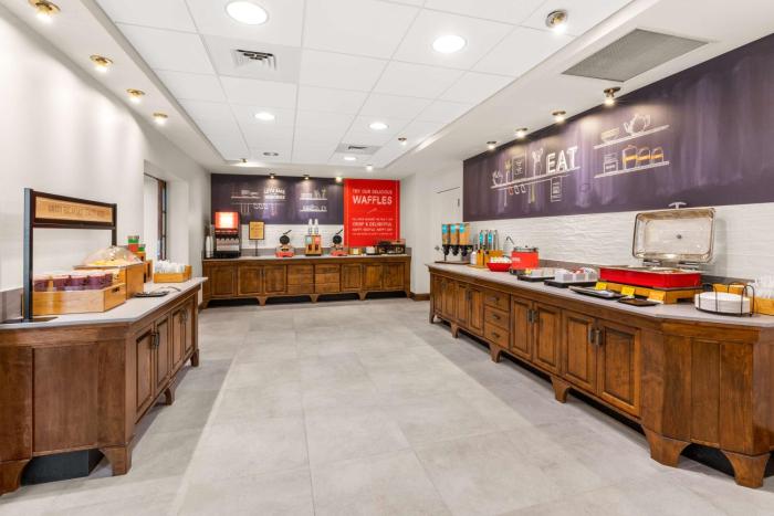hampton inn and suites fairbanks