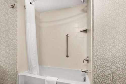 hampton inn and suites fairbanks