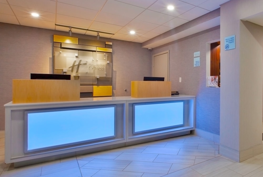 holiday inn express fairfax arlington boulevard by ihg