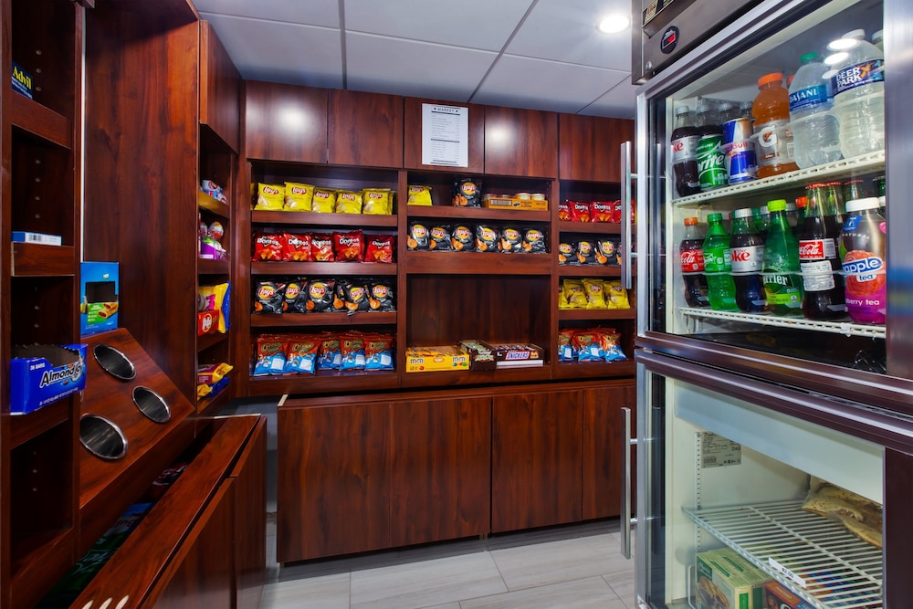 holiday inn express fairfax arlington boulevard by ihg