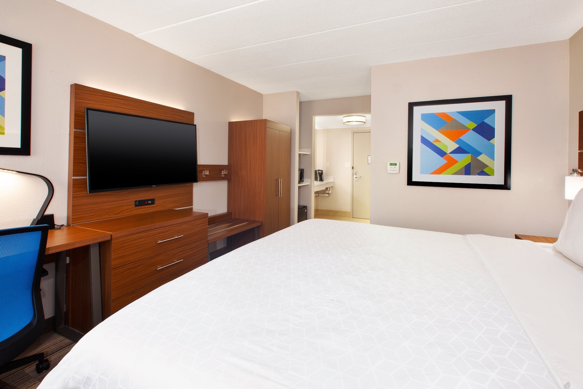 holiday inn express fairfax arlington boulevard by ihg
