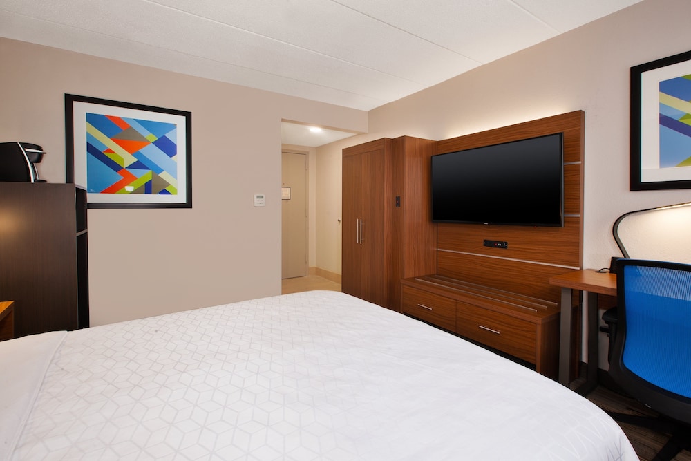 holiday inn express fairfax arlington boulevard by ihg