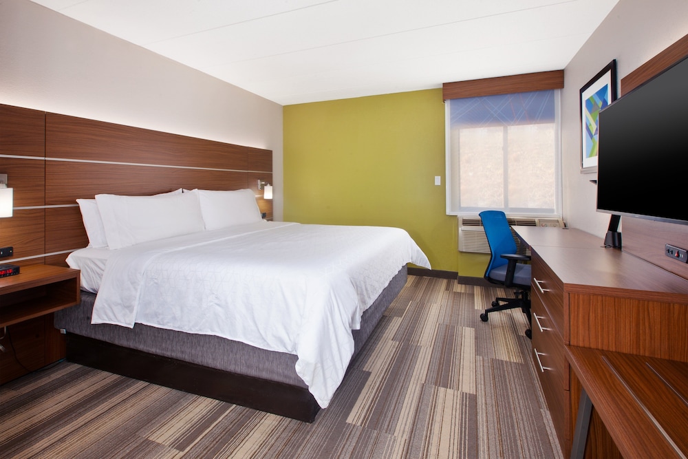 holiday inn express fairfax arlington boulevard by ihg