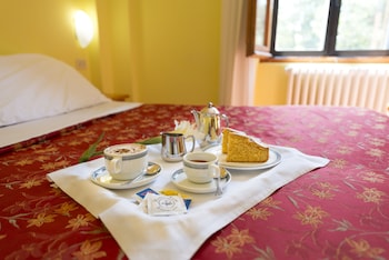 hotel iris