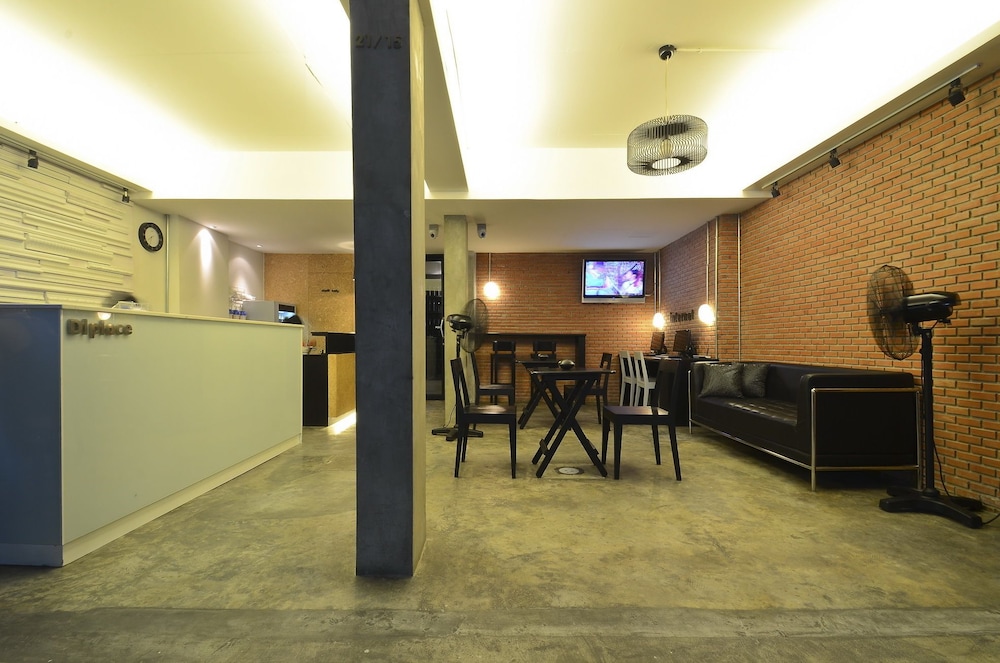 di place hotel bangkok
